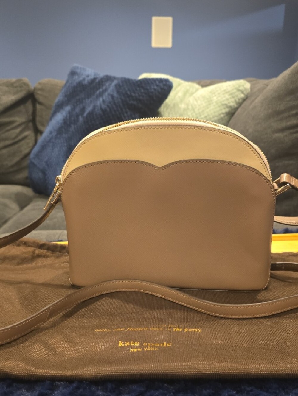 kate spade Payton Scalloped Dome Crossbodyin Warm beige - Picture 4 of 6